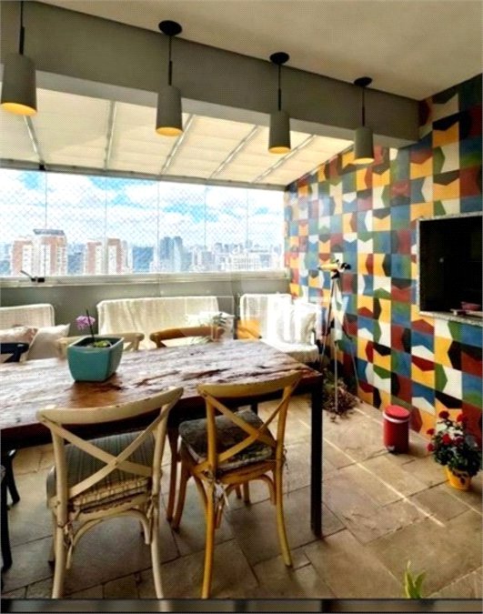 Cobertura à venda com 3 suítes em Vila Olímpia, São Paulo, SP