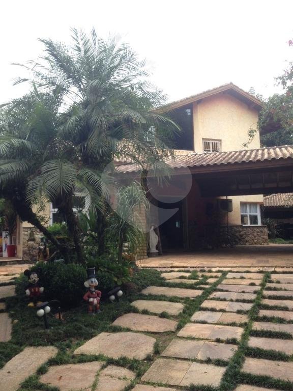 Casa à venda com 4 quartos, sendo 1 suíte, em Samambaia, Mairiporã, SP
