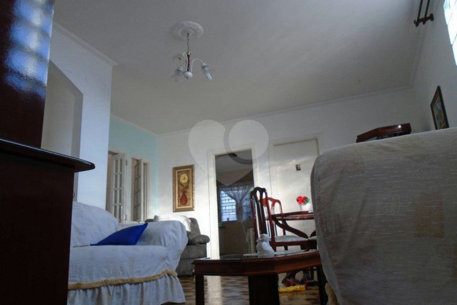Casa à venda com 4 quartos no condomínio Travessa Catarina Vazem,21, São Paulo - SP