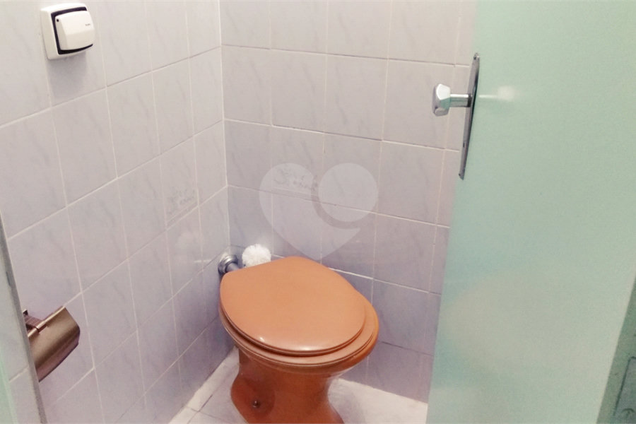 Casa à venda com 4 quartos, sendo 2 suítes,  em Vila Romero, São Paulo, SP
