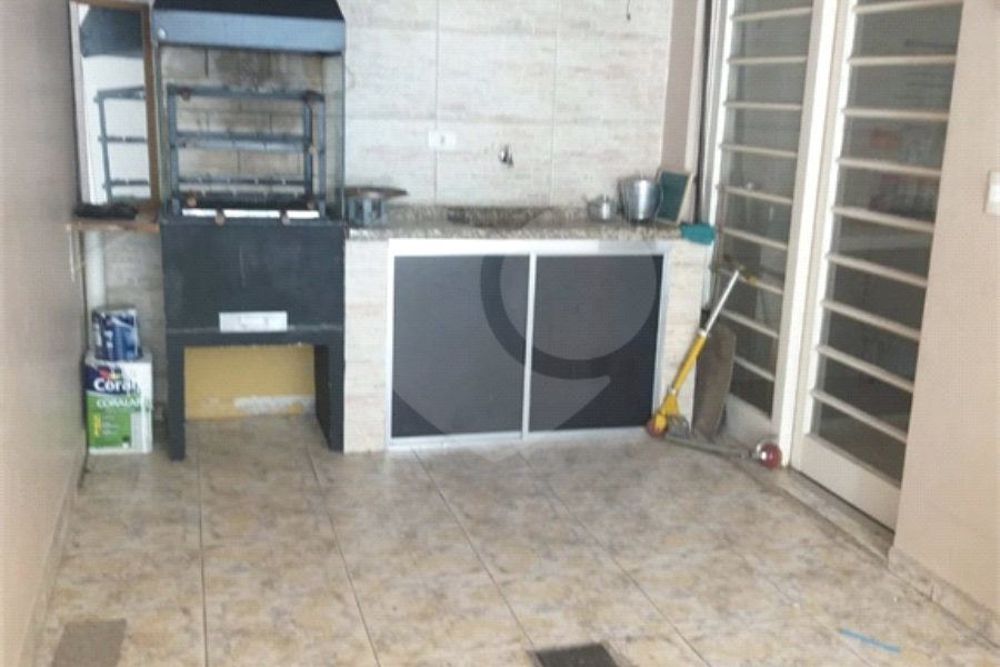 Casa à venda com 3 quartos, sendo 1 suíte, no condomínio Primavera, São Paulo - SP