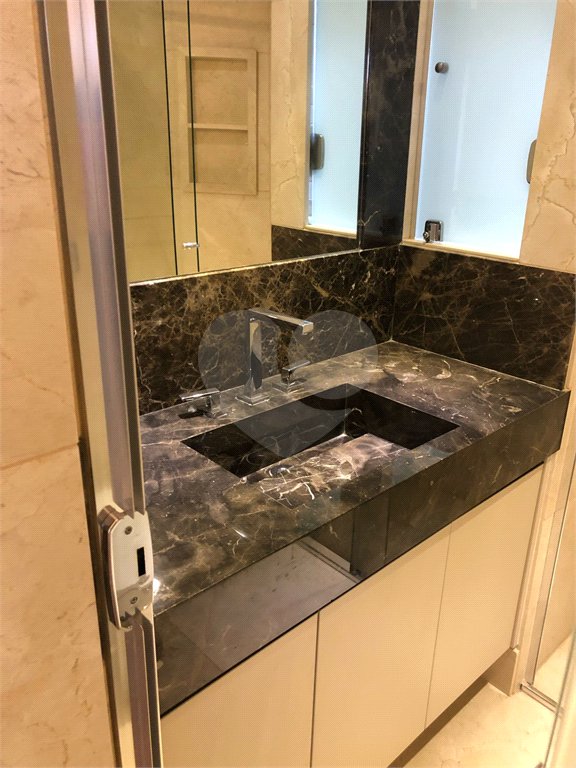 Apartamento à venda com 4 suítes em Vila Suzana, São Paulo, SP