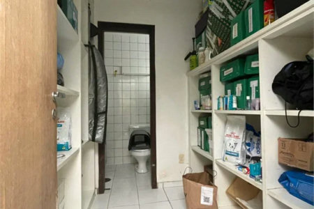 Casa à venda com 4 quartos, sendo 1 suíte,  em Vila Morumbi, São Paulo, SP