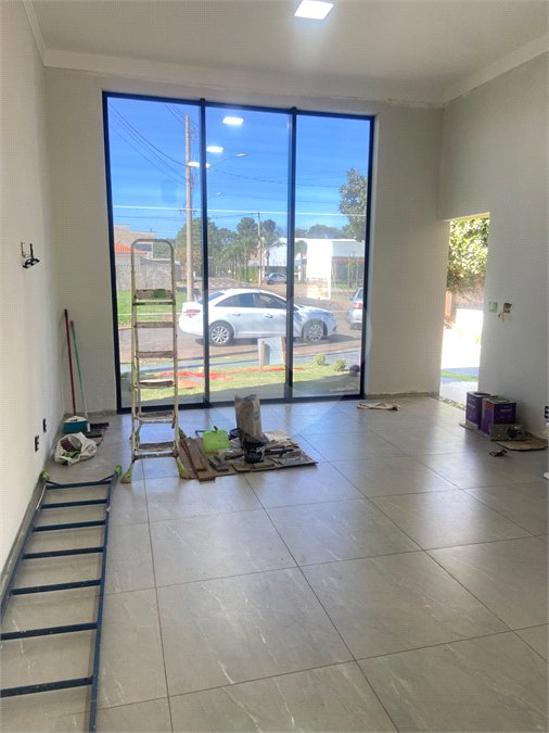 Casa à venda com 3 quartos, sendo 1 suíte, no condomínio Residencial Alto da Boa Vista, Araraquara - SP