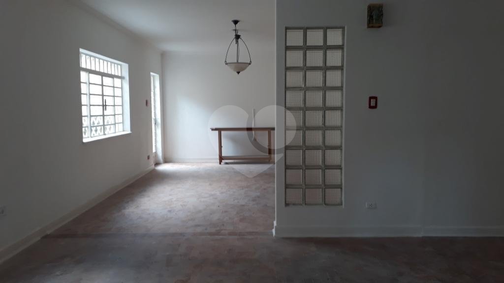 Sobrado à venda com 3 quartos, sendo 1 suíte, em Campo Belo, São Paulo, SP