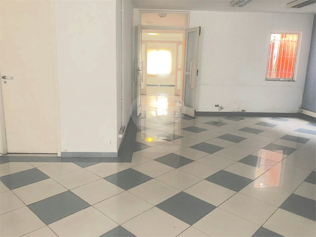 Sobrado à venda com 4 quartos, sendo 1 suíte,  em Brooklin Velho, São Paulo, SP