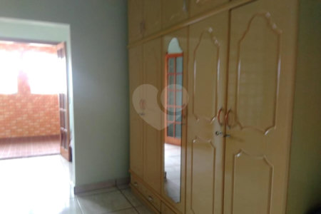 Casa à venda com 4 quartos, sendo 2 suítes, em Jardim Vila Galvão, Guarulhos, SP