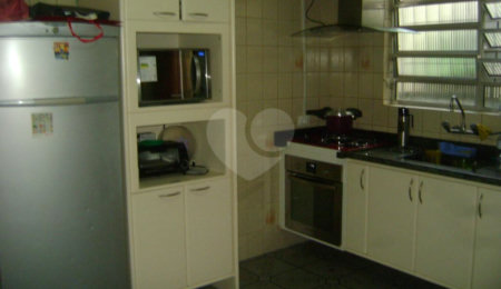 Casa à venda com 3 quartos, sendo 1 suíte,  em Jardim Colombo, São Paulo, SP