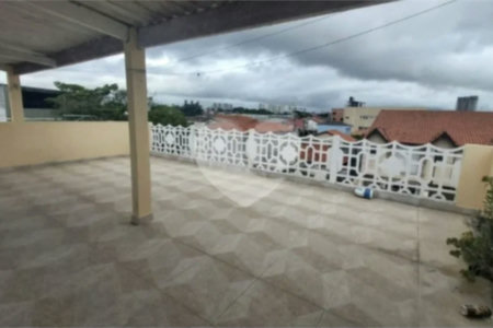 Sobrado á Venda com 200m² - Socorro