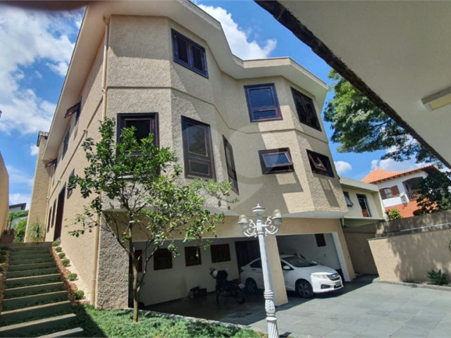 Casa à venda com 4 quartos, sendo 3 suítes,  em Interlagos, São Paulo, SP