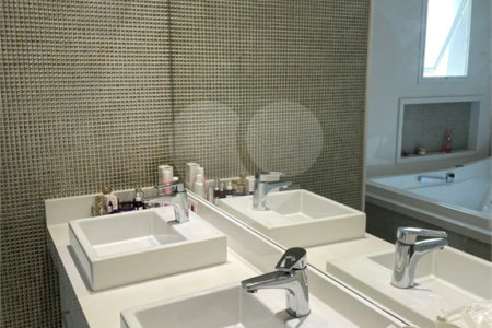 Casa à venda com 4 suítes no condomínio Basel, Campinas - SP