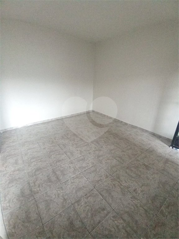 Sobrado para alugar com 2 quartos em Campo Grande, Rio de Janeiro, RJ