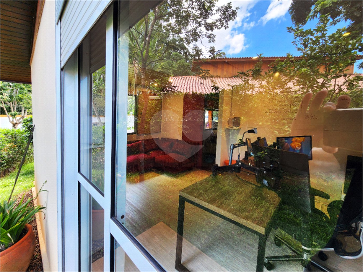 Casa à venda com 4 quartos, sendo 2 suítes,  no condomínio Vila Nova de Gaia, São Paulo - SP