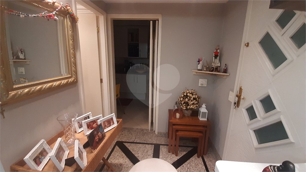 Apartamento a venda em Perdizes, 3 dormitórios, sendo 2 suítes e 2 vagas de garagem