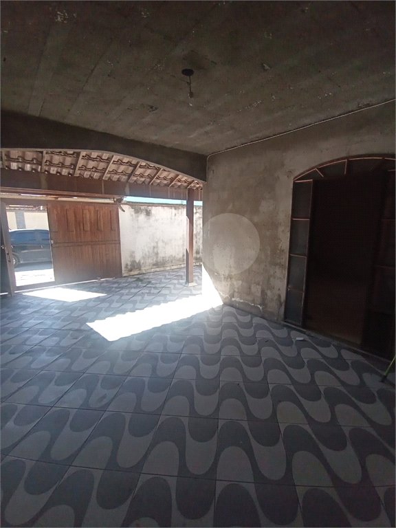 Casa à venda com 2 quartos, sendo 1 suíte, no condomínio River Plate, Rio de Janeiro - RJ
