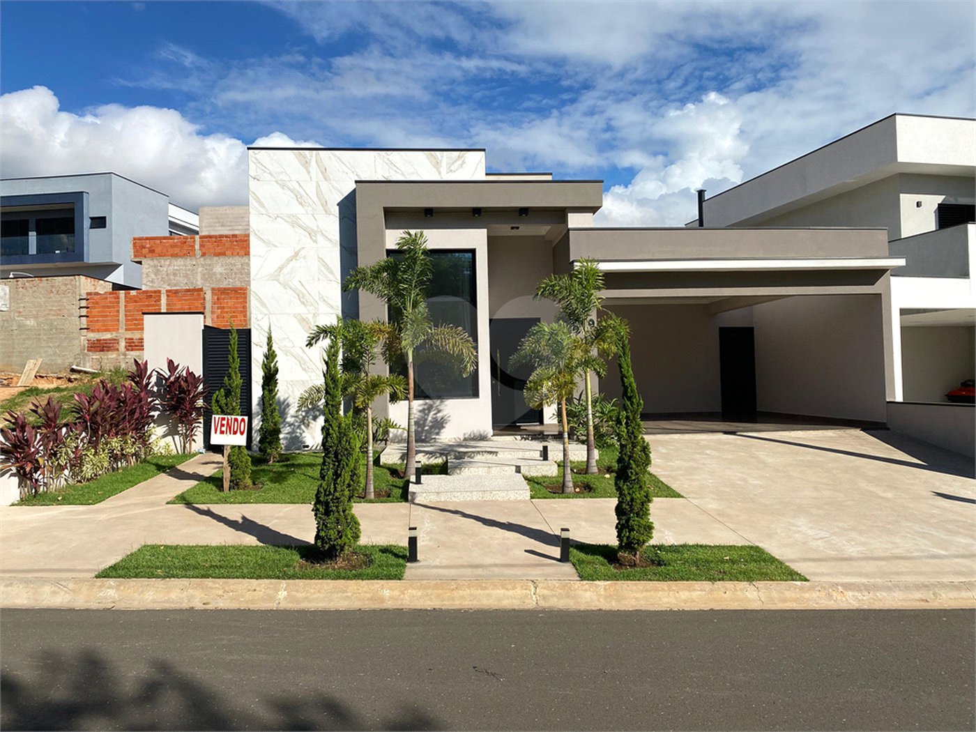 Casa à venda com 3 suítes no condomínio Lagos D Icaraí, Salto - SP