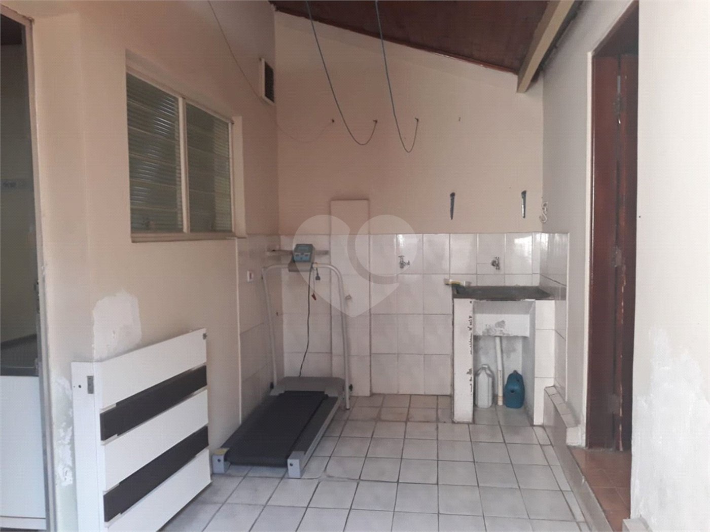 Casa à venda com 4 quartos, sendo 1 suíte, no Centro, São Roque, SP