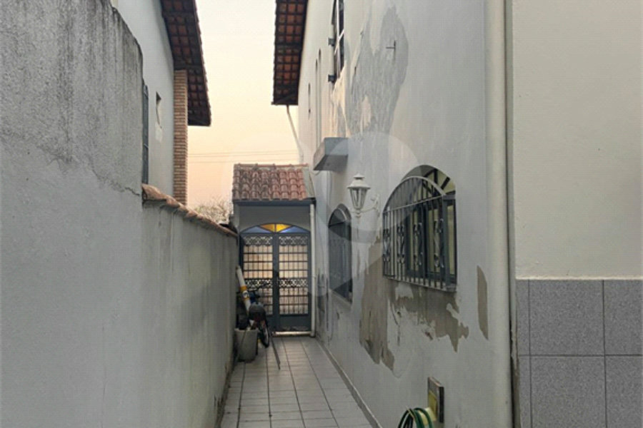 Sobrado à venda com 3 quartos, sendo 1 suíte,  em Horto Florestal, São Paulo, SP