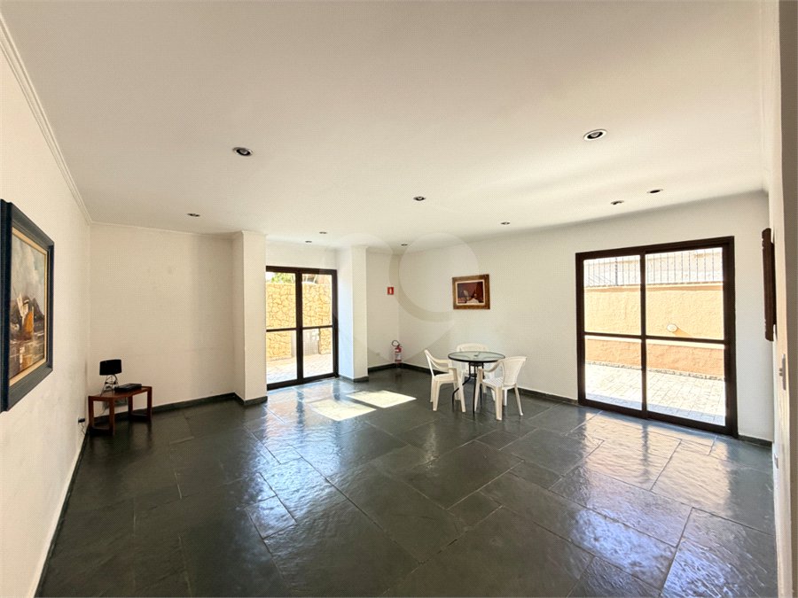 Apartamento à venda com 3 quartos, sendo 1 suíte, em Alto da Boa Vista, São Paulo, SP