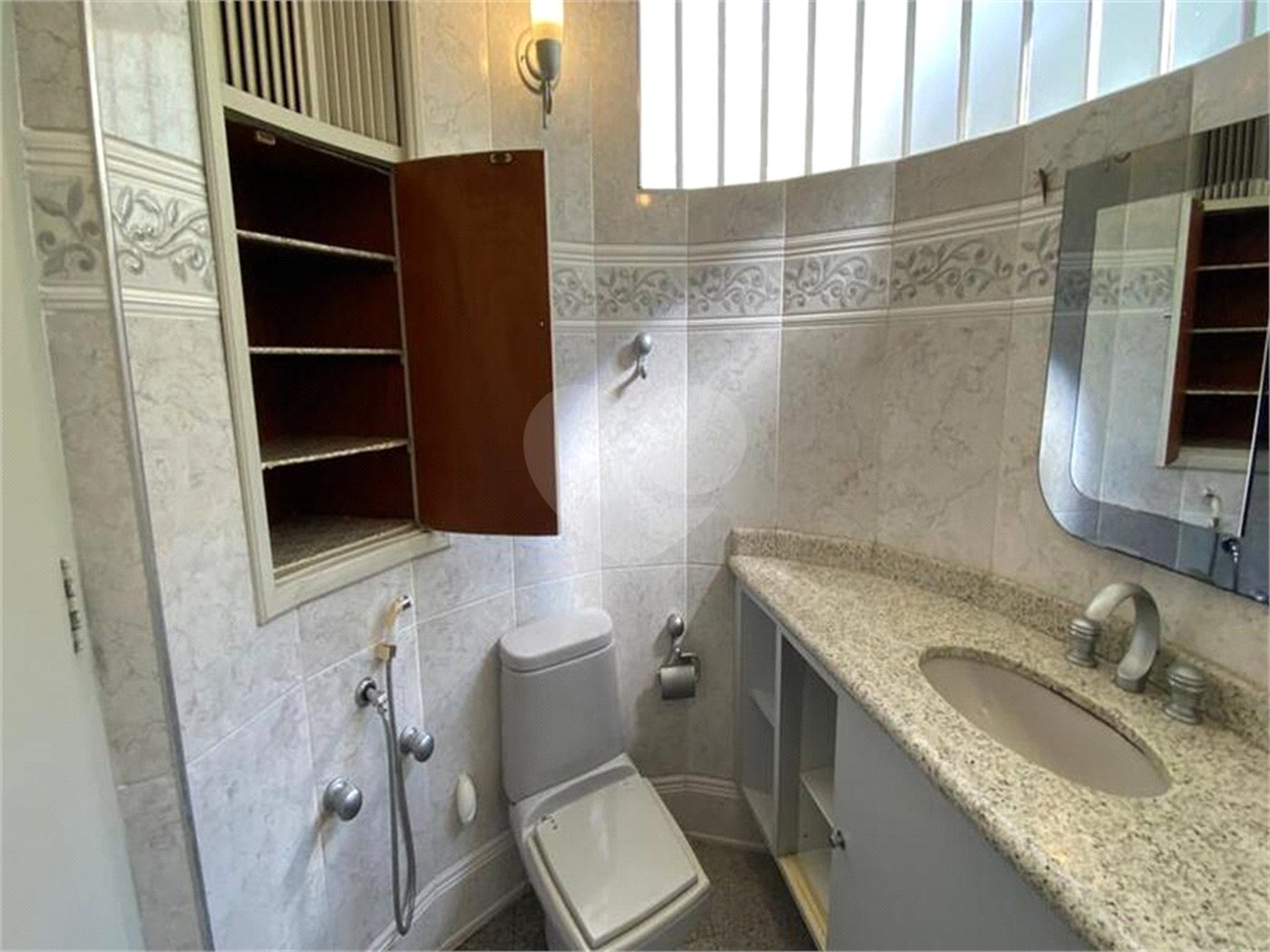 Casa Térrea à venda com 4 quartos, sendo 2 suítes, em Jardim Floresta, São Paulo, SP