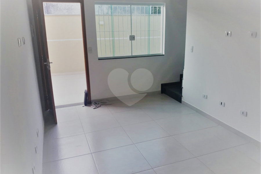 Casa à venda com 2 suítes no condomínio Casa de Pedra, São Paulo - SP