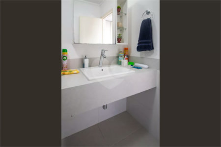 Duplex à venda com 2 suítes em Jardim Londrina, São Paulo, SP