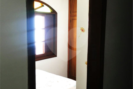 Sobrado à venda com 4 quartos, sendo 1 suíte,  em Vila Gomes, São Paulo, SP