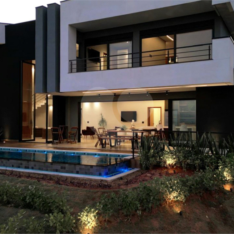 Casa à venda com 4 suítes em Monte Alegre, Vinhedo, SP