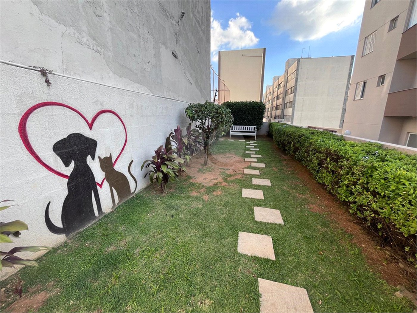 Apartamento à venda com 2 quartos, sendo 1 suíte,  em Vila Gustavo, São Paulo, SP
