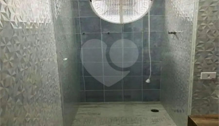 Sobrado à venda com 3 quartos, sendo 1 suíte, em Vila Constança, São Paulo, SP