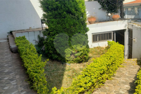 Casa à venda com 3 quartos, sendo 2 suítes,  em Parque Jabaquara, São Paulo, SP