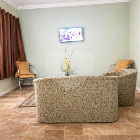 Casa à venda com 3 suítes em Jardim Leonor, São Paulo, SP