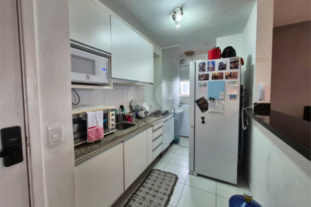 Apartamento à venda com 3 quartos, sendo 1 suíte, em Jardim Parque Morumbi, São Paulo, SP