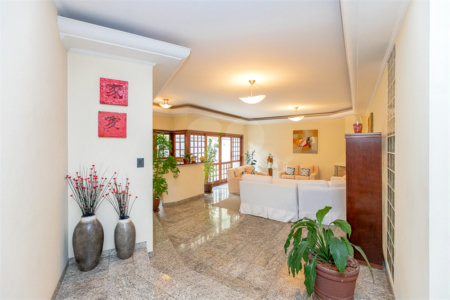 Casa à venda com 5 quartos, sendo 3 suítes,  no condomínio Residencial Morumbi, São Paulo - SP