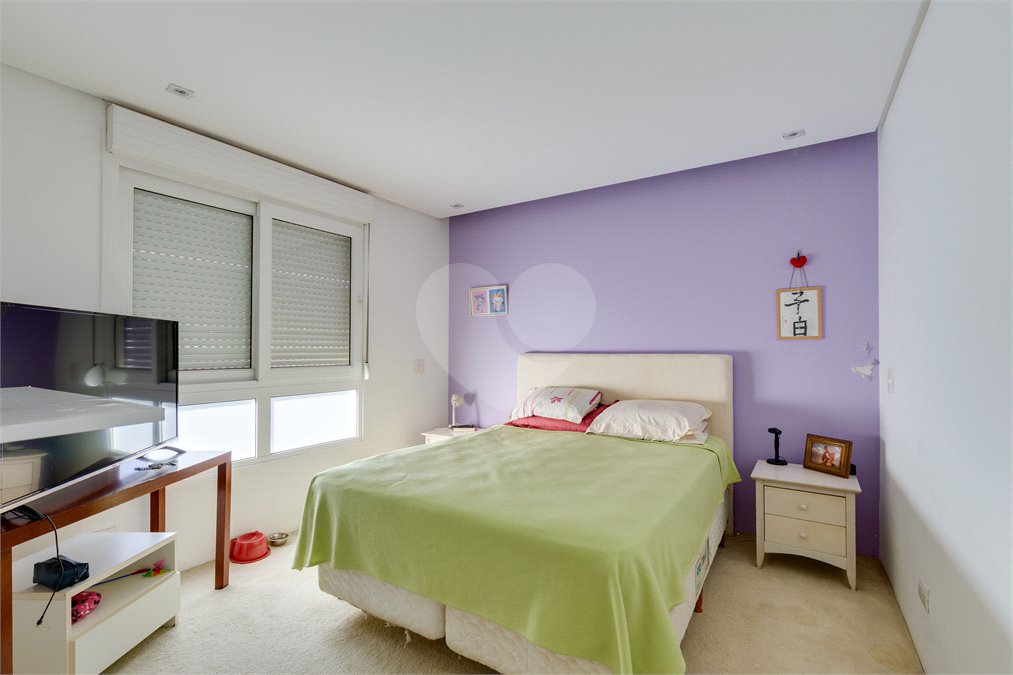 Casa de Vila à venda com 4 quartos, sendo 3 suítes, em Granja Julieta, São Paulo, SP