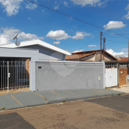 Casa Disponível para Venda ou Locação na Vila Nery – Ideal para Residência ou Comércio