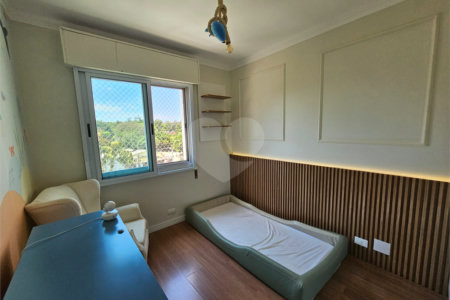 Apartamento à venda com 3 quartos, sendo 1 suíte, em Santo Amaro, São Paulo, SP