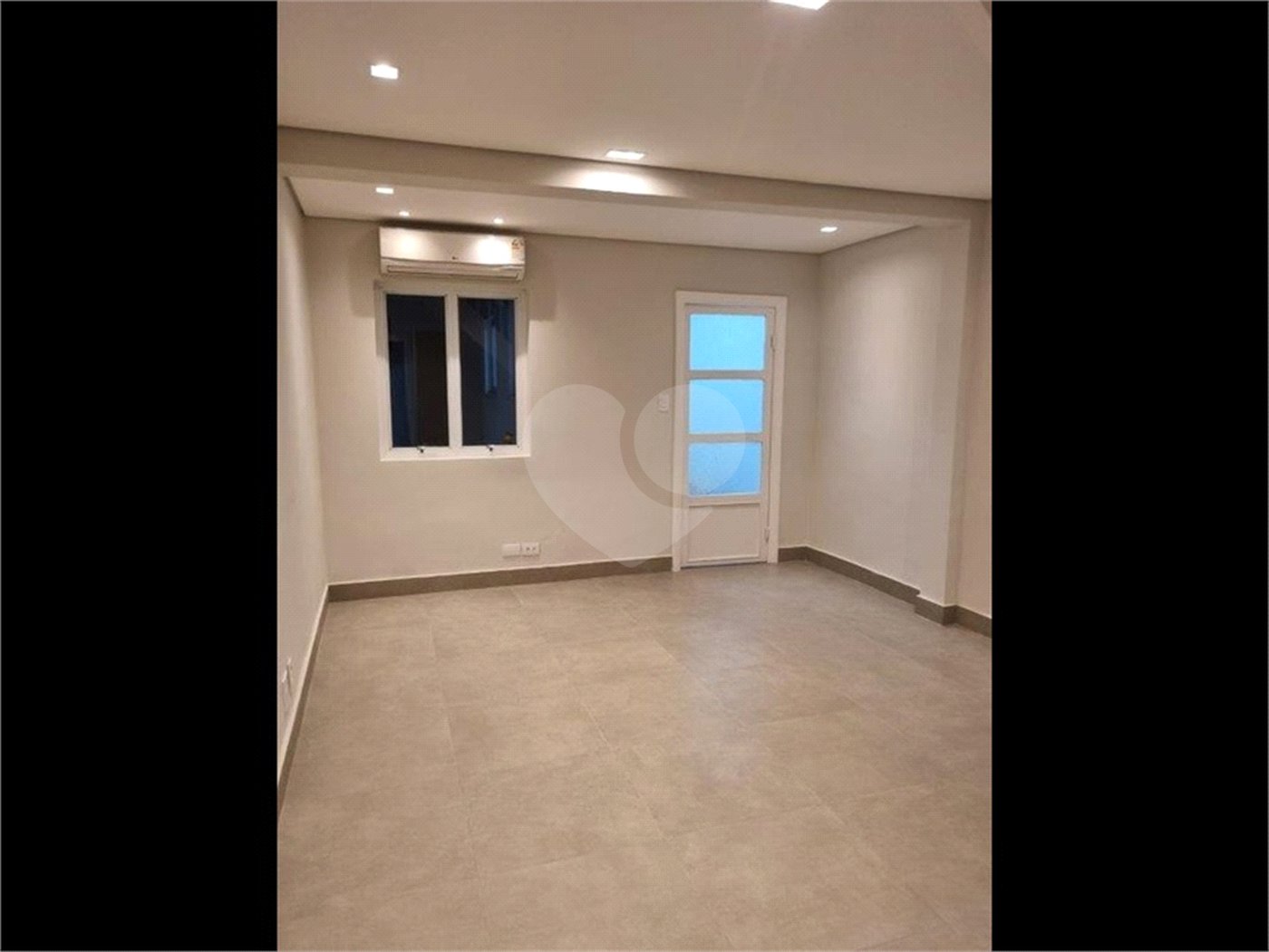 Casa à venda com 3 quartos, sendo 2 suítes,  em Mirandópolis, São Paulo, SP