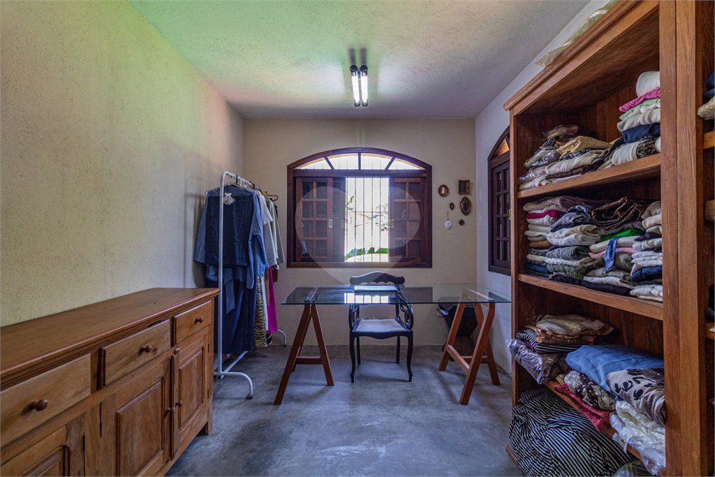 Casa de Vila à venda com 4 quartos, sendo 2 suítes, em Alto da Boa Vista, São Paulo, SP