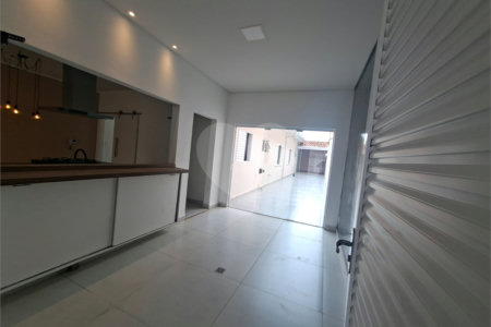 Casa à venda ou para alugar com 3 quartos, sendo 1 suíte, em Vila Aparecida, Itapetininga, SP