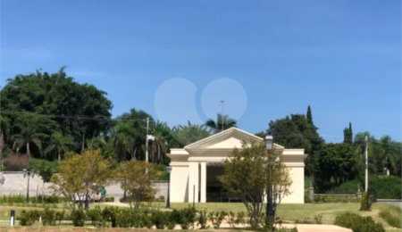 Terreno à venda no condomínio Villa dos Pinheiros, Indaiatuba - SP
