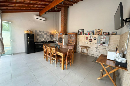 Chácara à venda com 4 quartos, sendo 3 suítes, em Colinas de Indaiatuba, Indaiatuba, SP