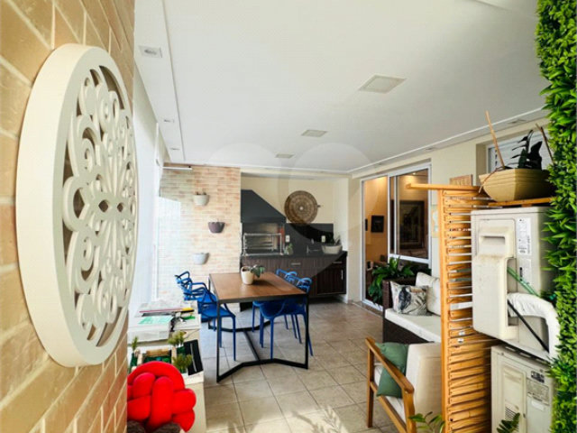 Apartamento à venda com 3 quartos, sendo 1 suíte,  em Alto da Boa Vista, São Paulo, SP