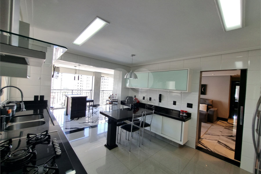 Apartamento à venda com 4 quartos, sendo 2 suítes, em Santana, São Paulo, SP