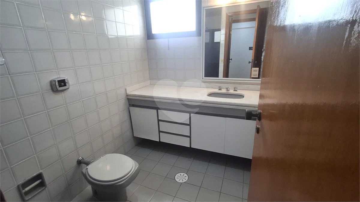 Apartamento para alugar com 4 quartos, sendo 3 suítes,  em Brooklin, São Paulo, SP