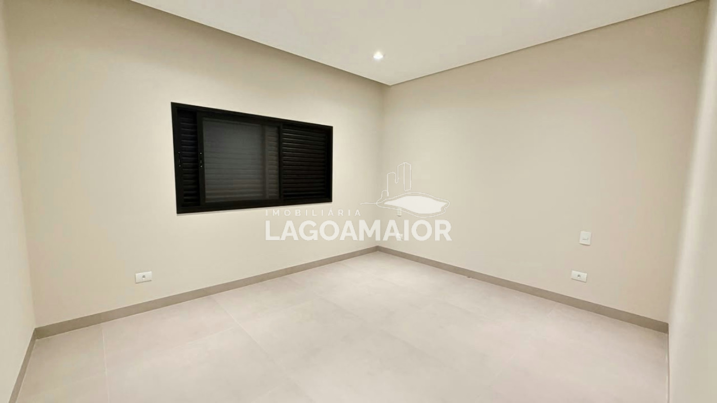 Casa à venda com 3 quartos, sendo 3 suítes, no condomínio Villa Dumont, Três Lagoas - MS