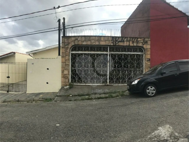 Sobrado à venda com 3 quartos em Vila Sacadura Cabral, Santo André, SP