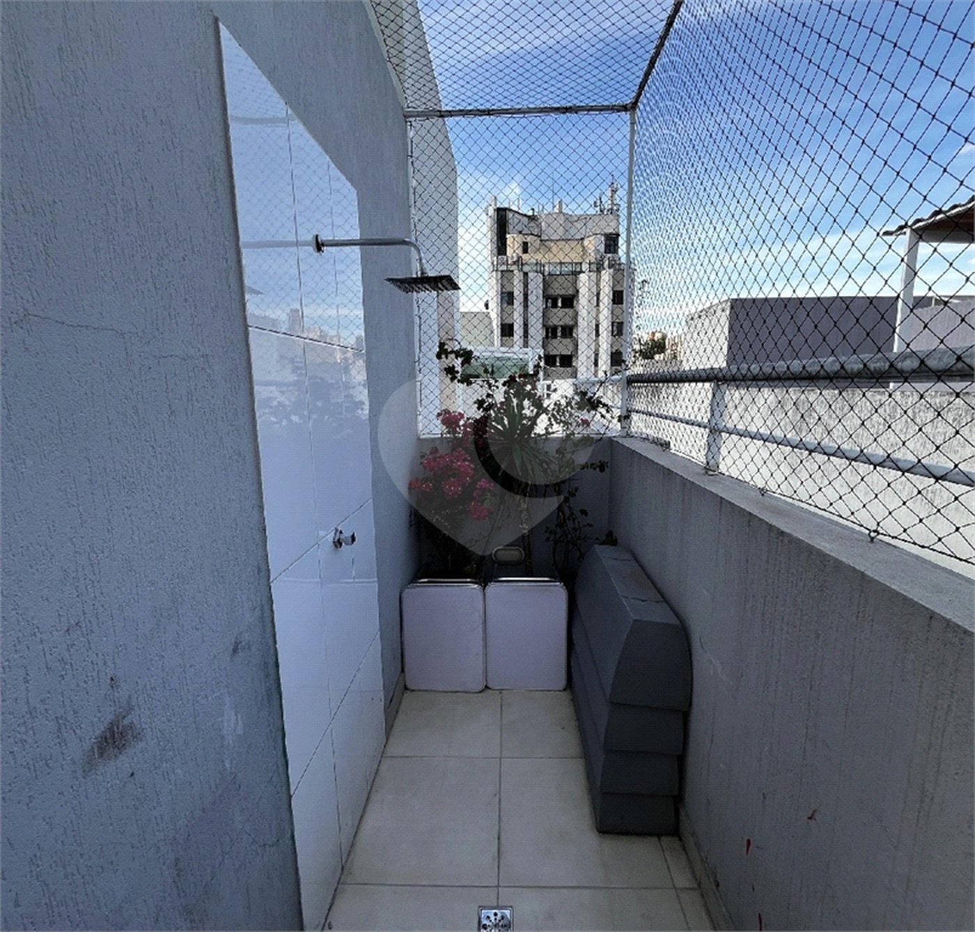 Casa à venda com 3 suítes no condomínio Barbará IV, São Paulo - SP