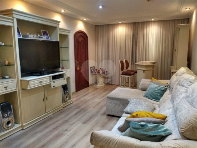 Sobrado à venda com 3 quartos, sendo 2 suítes,  em Parada Inglesa, São Paulo, SP