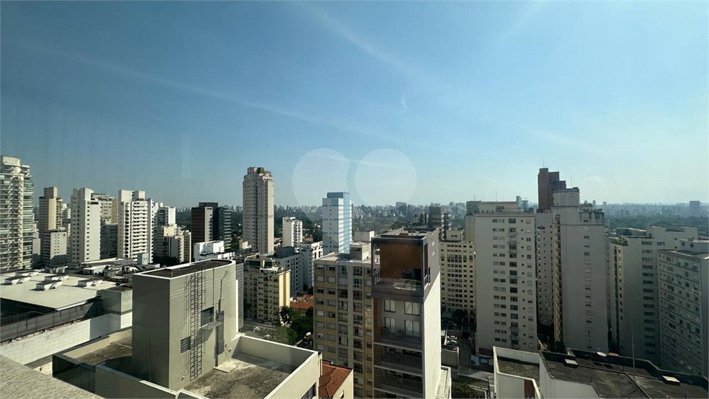 Apartamento à venda com 3 quartos, sendo 2 suítes, em Jardim Paulista, São Paulo, SP